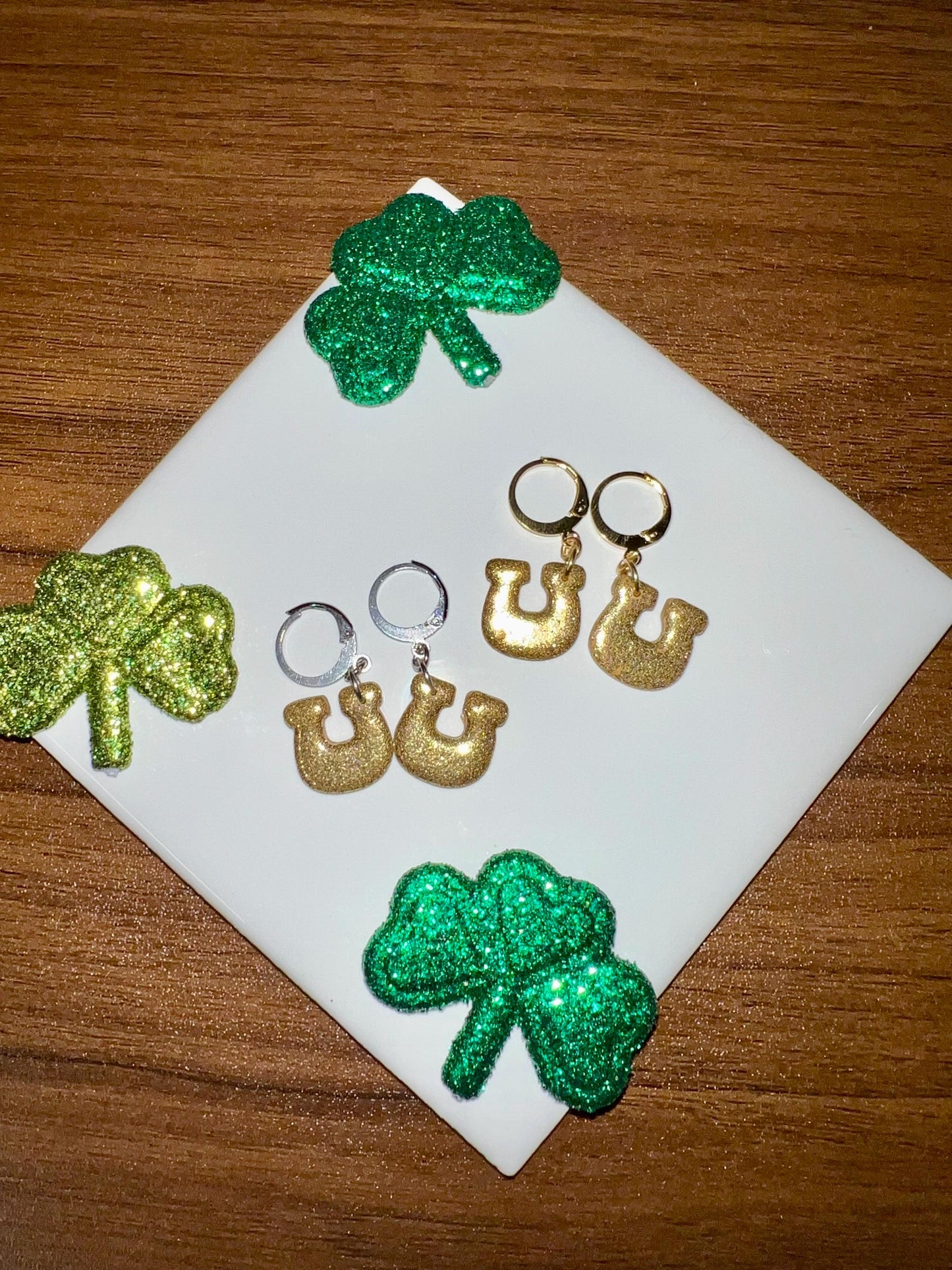 Golden Horseshoe stud