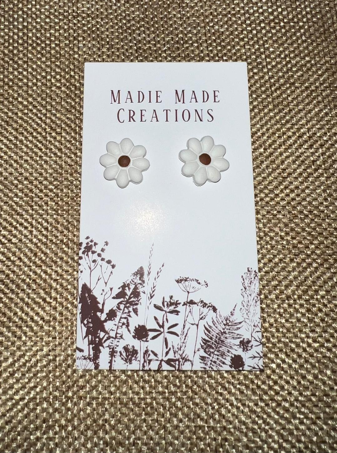 Flower studs