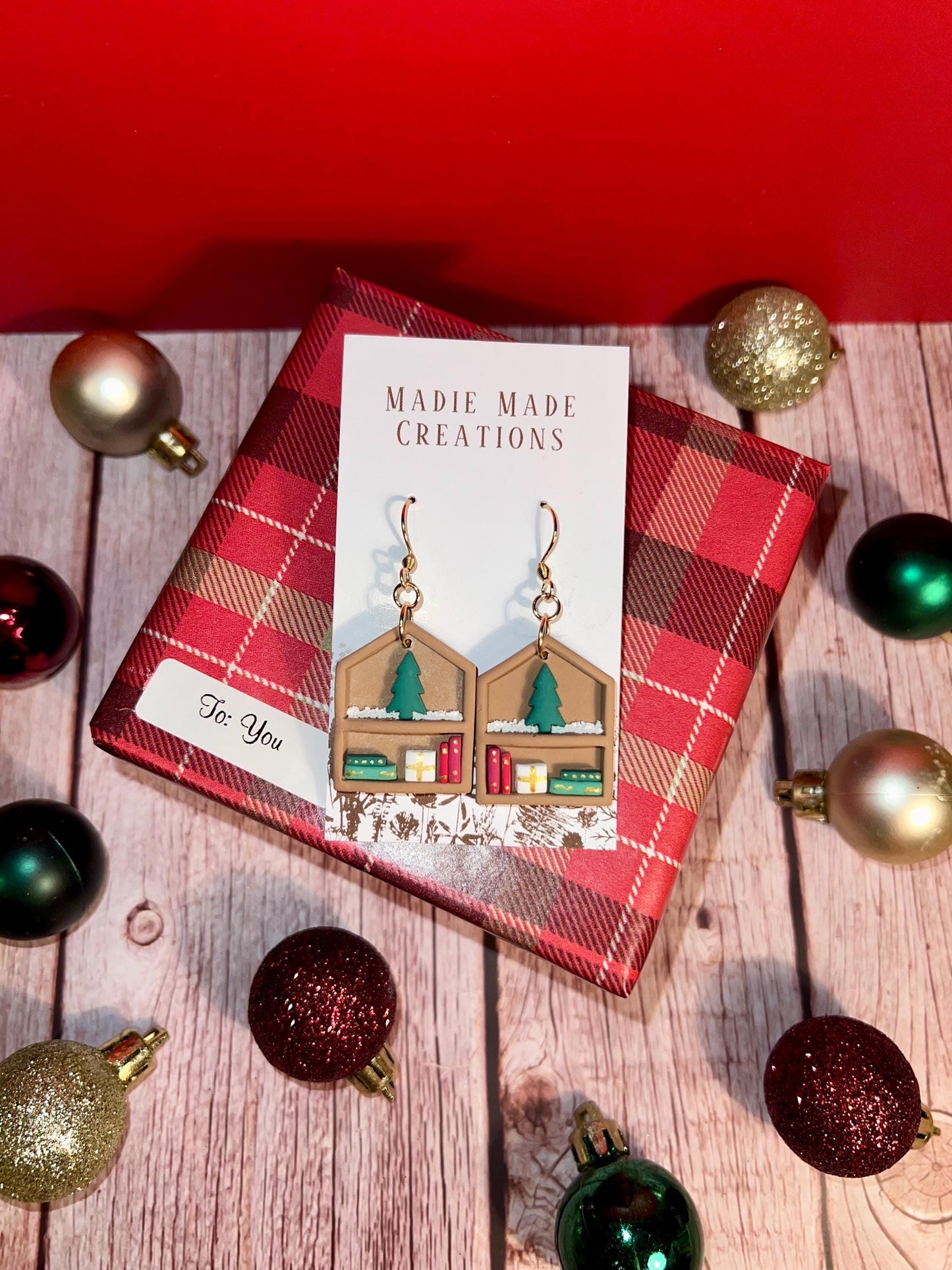 Medium Christmas Bookshelf Dangles